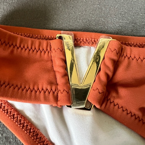 Victoria’s Secret V Hardware Bikini - Picture 6 of 11